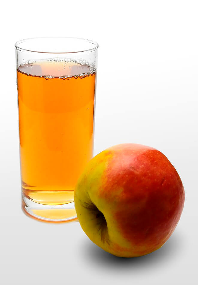 כוס מיץ תפוחים